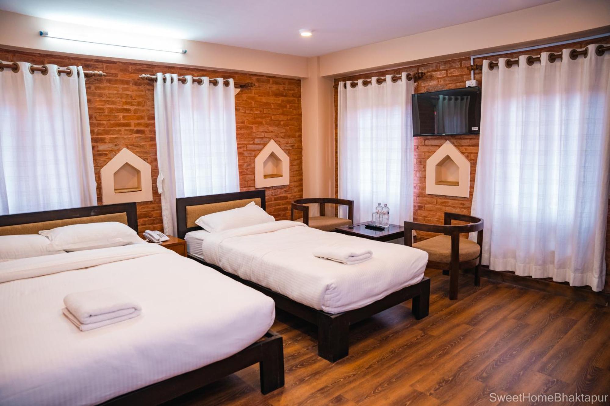 Hotel Sweet Home Bhatgoan Extérieur photo
