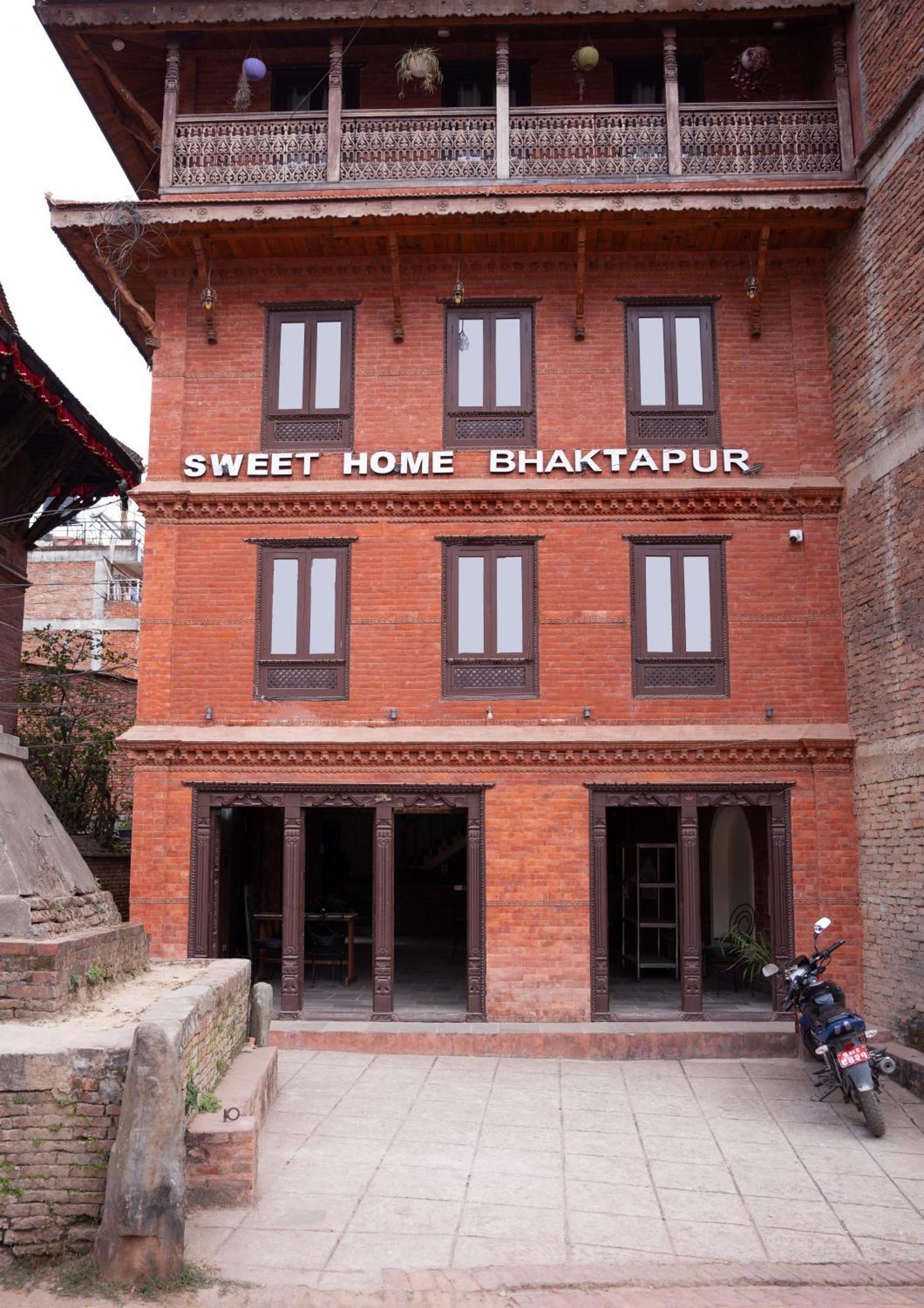 Hotel Sweet Home Bhatgoan Extérieur photo