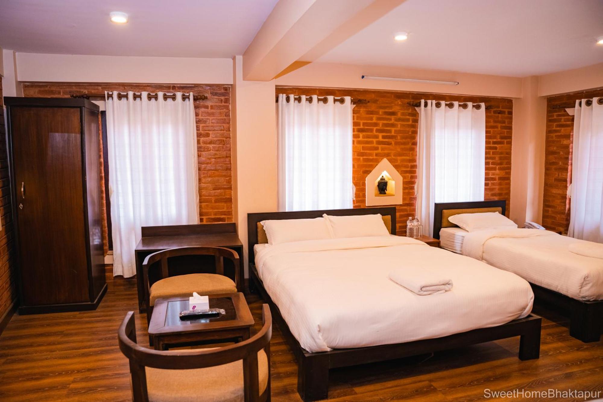 Hotel Sweet Home Bhatgoan Extérieur photo