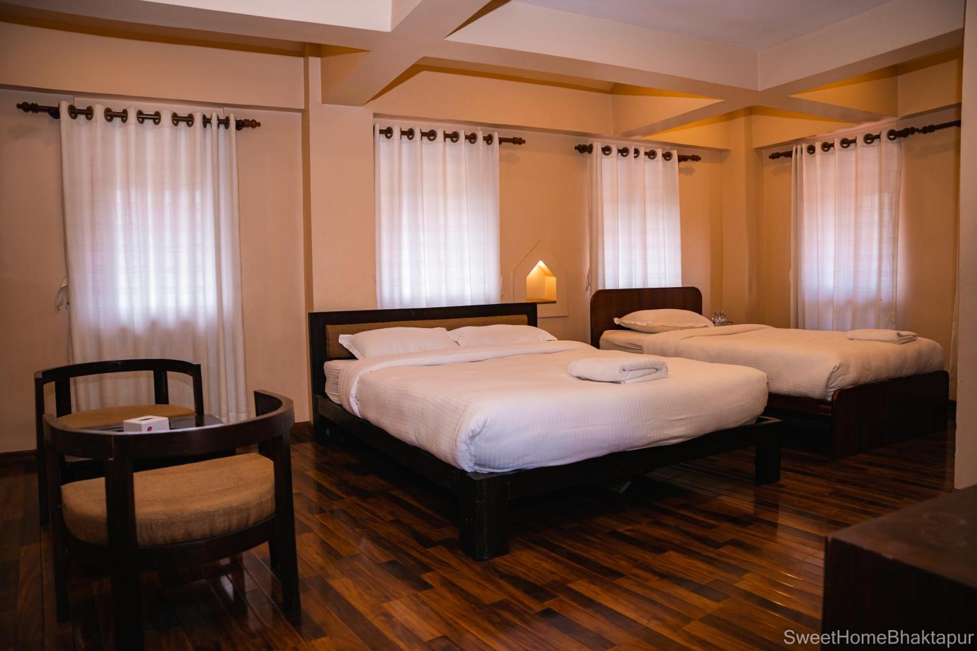 Hotel Sweet Home Bhatgoan Extérieur photo