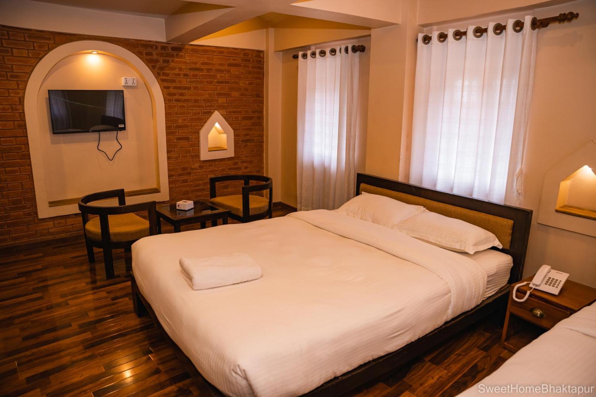 Hotel Sweet Home Bhatgoan Extérieur photo