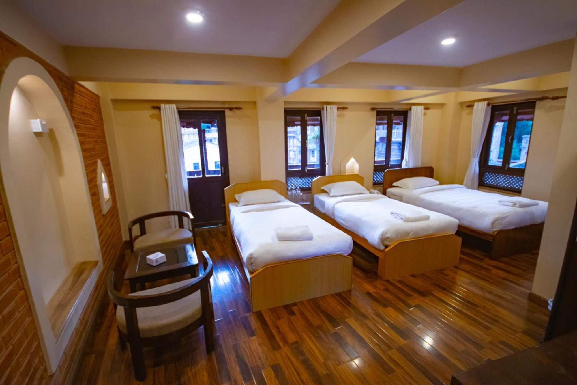 Hotel Sweet Home Bhatgoan Extérieur photo