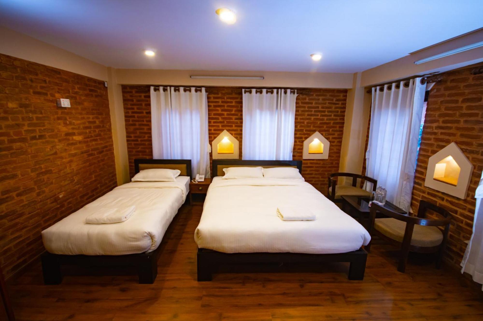 Hotel Sweet Home Bhatgoan Extérieur photo