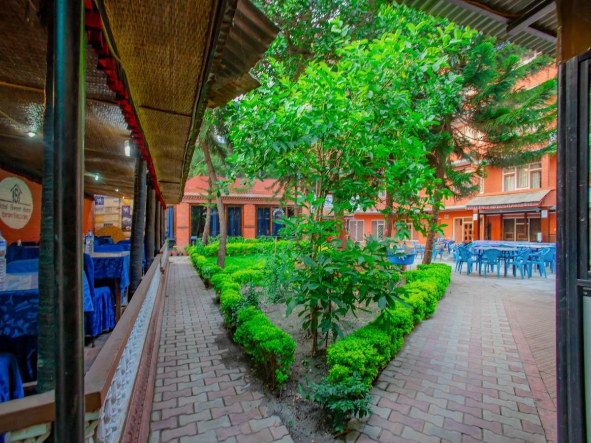 Hotel Sweet Home Bhatgoan Extérieur photo